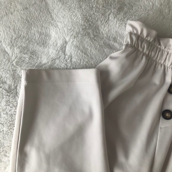 Cream pants - Picture 3 of 4